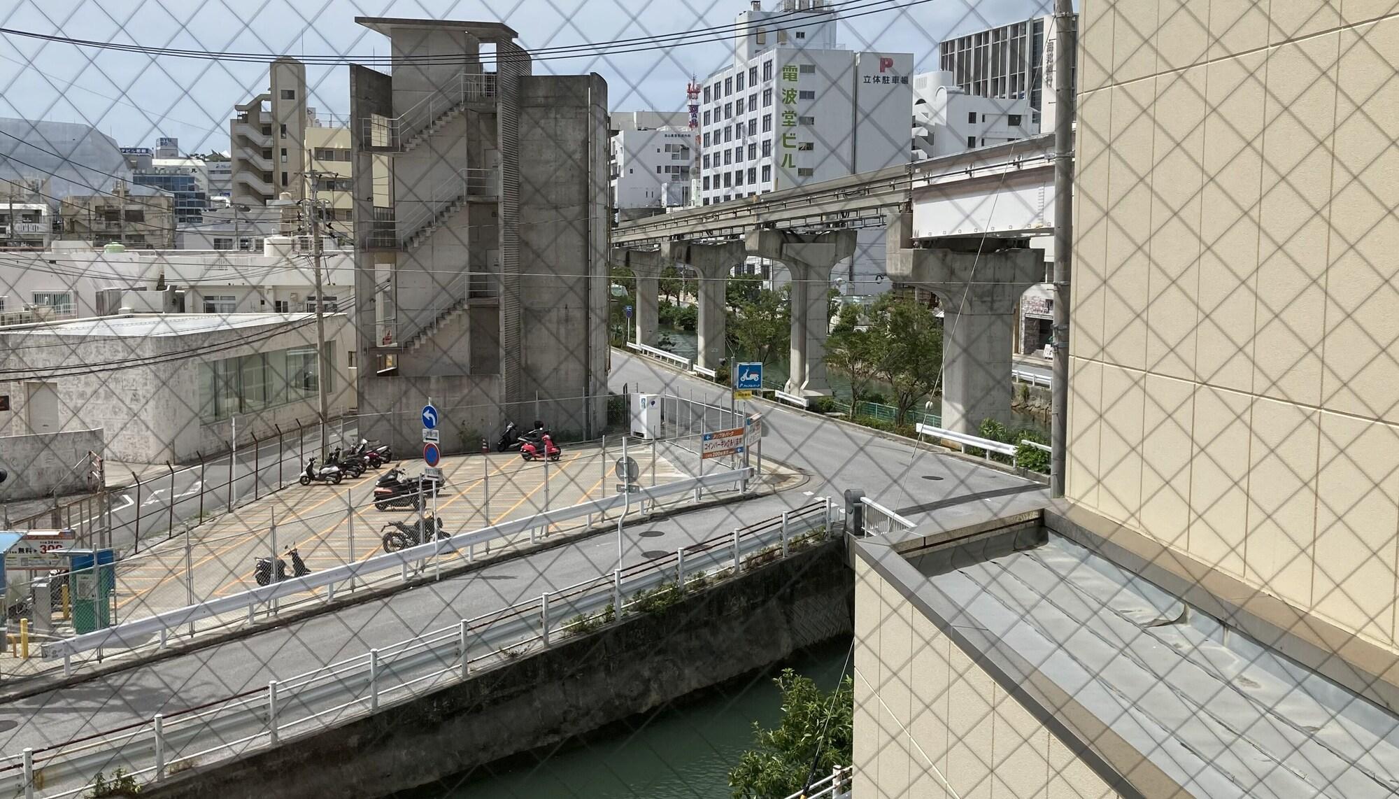 Toyoko Inn Okinawa Naha Kokusai-Dori Miebashi-Eki Kültér fotó