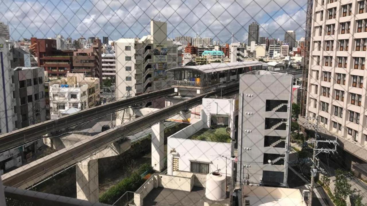 Toyoko Inn Okinawa Naha Kokusai-Dori Miebashi-Eki Kültér fotó