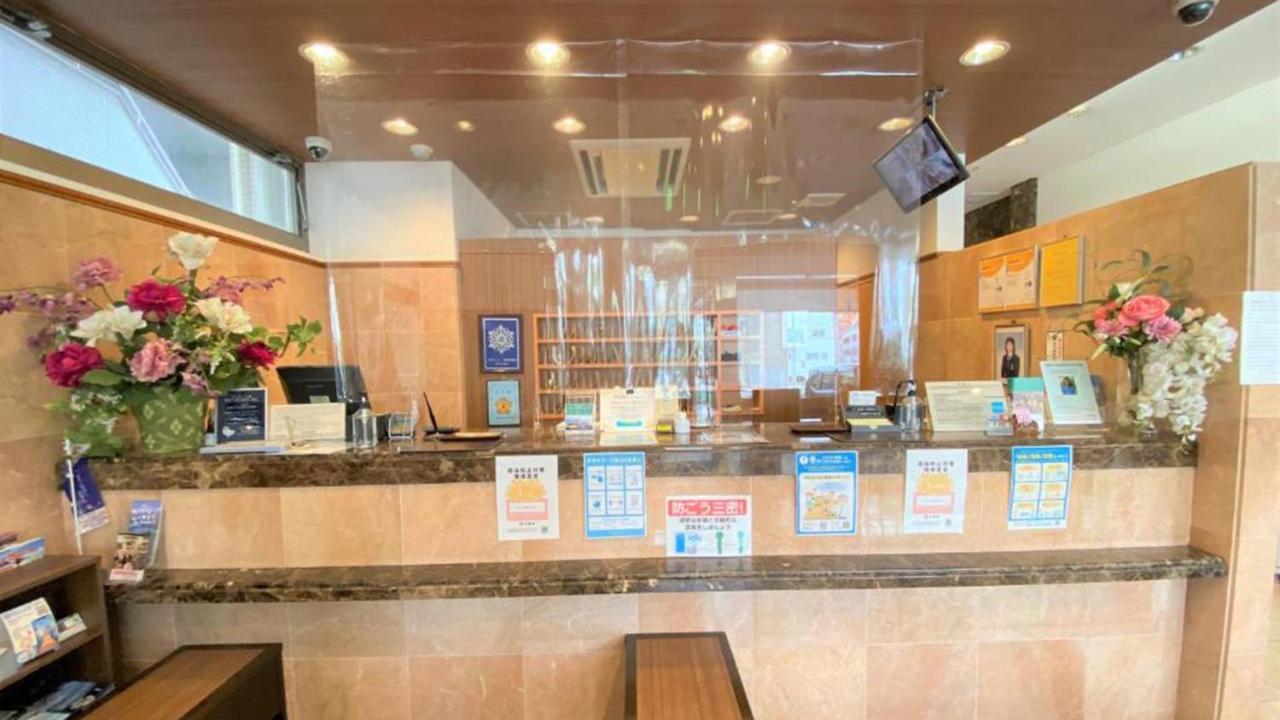 Toyoko Inn Okinawa Naha Kokusai-Dori Miebashi-Eki Kültér fotó