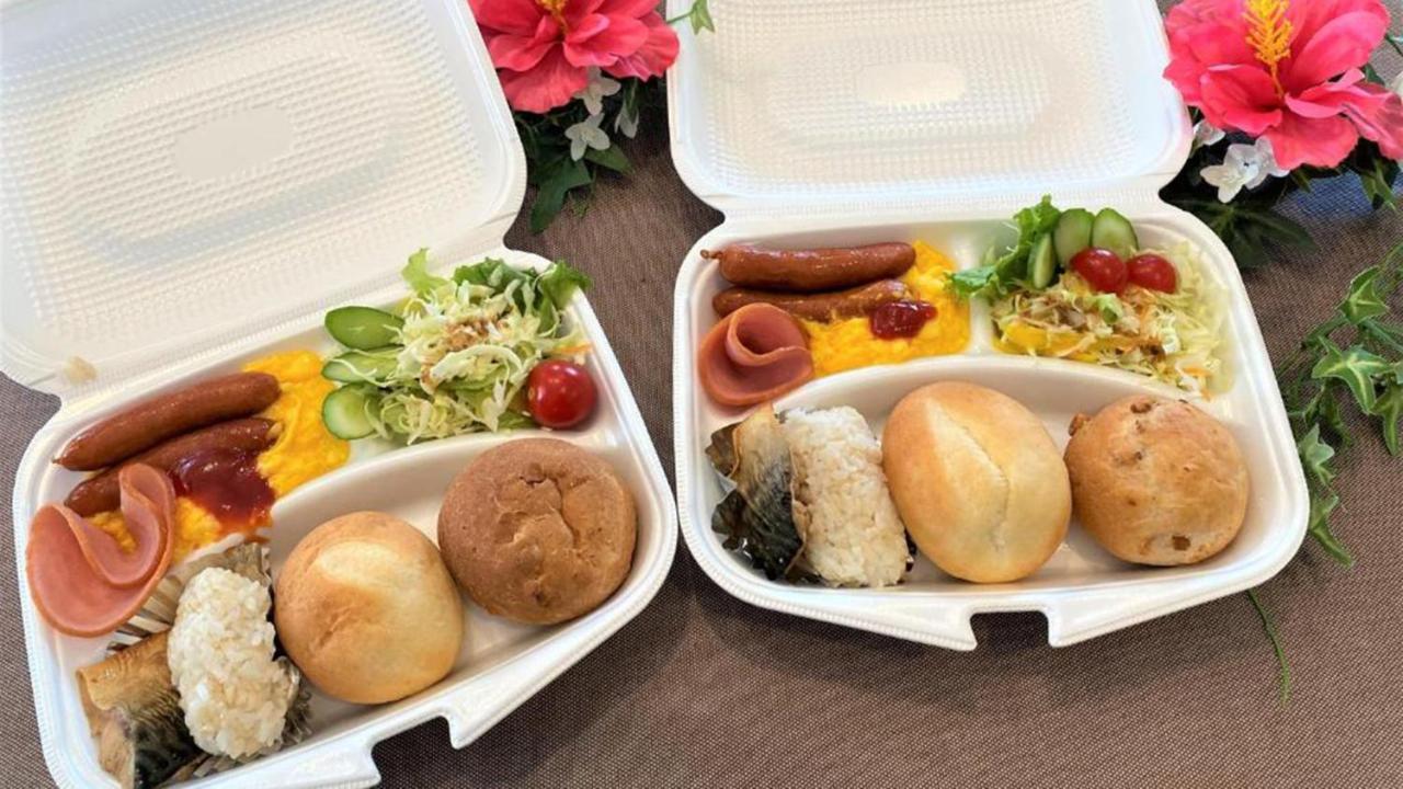 Toyoko Inn Okinawa Naha Kokusai-Dori Miebashi-Eki Kültér fotó
