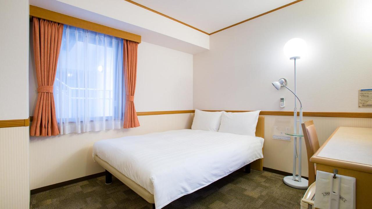 Toyoko Inn Okinawa Naha Kokusai-Dori Miebashi-Eki Kültér fotó