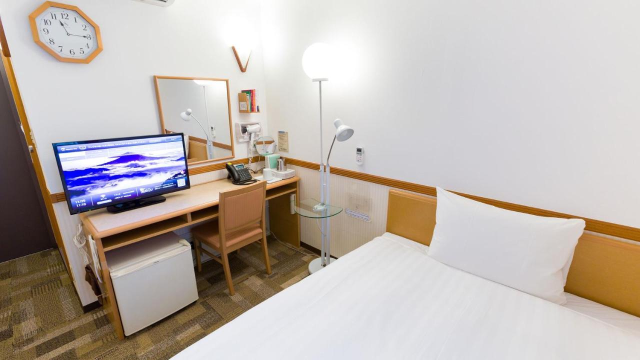 Toyoko Inn Okinawa Naha Kokusai-Dori Miebashi-Eki Kültér fotó