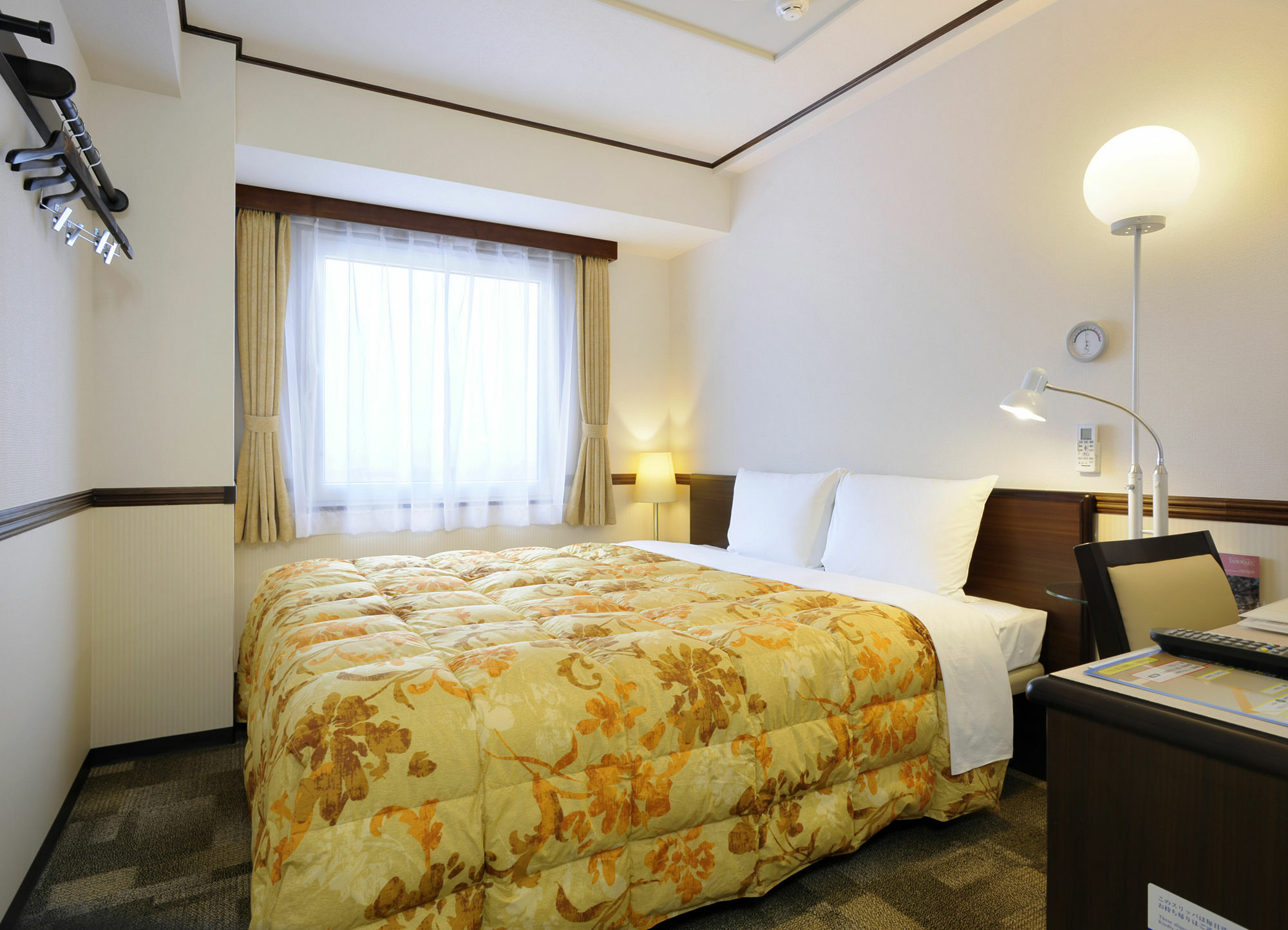 Toyoko Inn Okinawa Naha Kokusai-Dori Miebashi-Eki Kültér fotó
