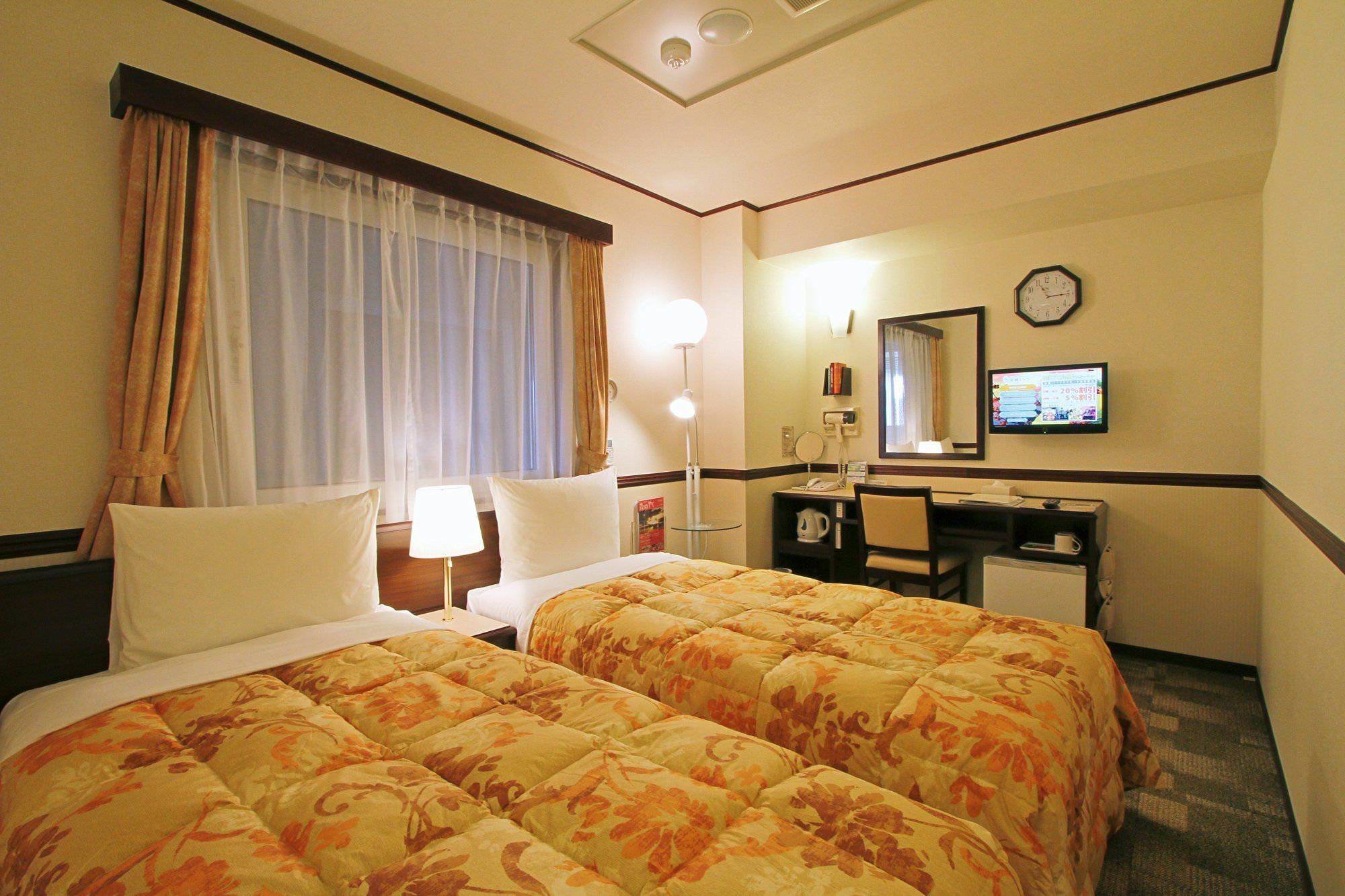 Toyoko Inn Okinawa Naha Kokusai-Dori Miebashi-Eki Kültér fotó