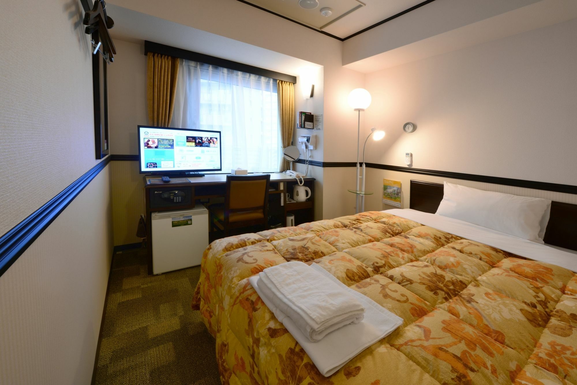 Toyoko Inn Okinawa Naha Kokusai-Dori Miebashi-Eki Kültér fotó